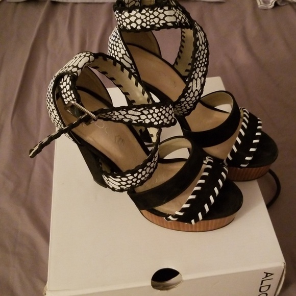 ALDO HEELS - Picture 2 of 7